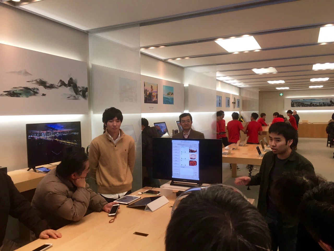 Apple Storeイベントで学生が発表